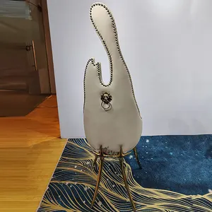 Silla de gato de cobre puro de lujo ligera moderna silla de salón de cuero de diseñador creativo para el hogar con respaldo