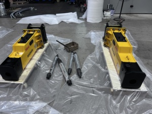 SOOSAN SB 43 Box Type <b>Hydraulic</b> <b>Breaker</b> for 6-9 Tons Mini Excavators Backhoe Loader Skid Steer Loader Engine Motor 1 Year - Product Image 4