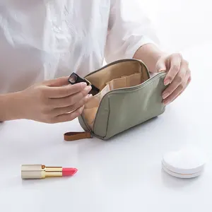 Bolsa de maquiagem coreana simples feminina, mini bolsa lavável impermeável de tamanho pequeno