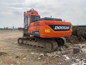 Horas DE TRABAJO bajas excavadoras Doosan usadas Dx215 excavadora de segunda mano sobre orugas a la venta - Product Image 3