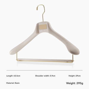 Perchas de Lujo Personalizadas con Logotipo, de Resina Color Nogal, con Ganchos de Acero Inoxidable para Tiendas de Ropa y Armarios - Product Image 4