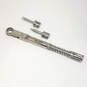 Llave Dinamométrica Dental Manual Premium de Acero Inoxidable, Herramienta para Implantes, Relleno, Procedimientos de Ortodoncia, Expansión Ósea, Implantes Dentales - Product Image 1