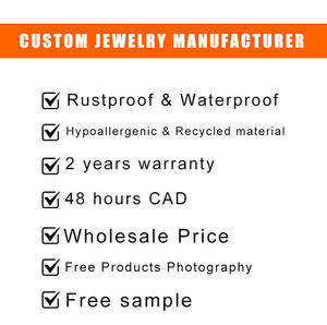 Collana da Donna Cristiana in Acciaio Inossidabile con Messaggio Personalizzato Inciso LOVED, Placcata Oro PVD, Regalo per la Comunione, Tendenza 2026 - Product Image 4