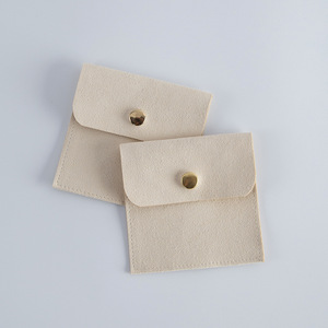 Pochette à bijoux en microfibre avec logo personnalisé, bouton, petite enveloppe de rangement pour accessoires, sac en velours, sac à rabat pour collier et boucles d'oreilles - Product Image 5