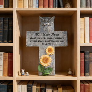 Placa Conmemorativa de Resina Personalizable con Cruz - Nombre/Fecha/Cita Grabable, Diseño de Ángel y Girasol, Ideal para Decoración de Jardín - Product Image 4