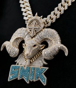 Colgante personalizado de moissanita extragrande con brillo deslumbrante, chapado en rodio, plata de ley 925, moissanita VVS, estilo hip-hop. - Product Image 2
