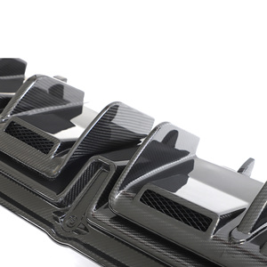 Diffuseur de pare-chocs arrière en fibre de carbone Lèvre de diffuseur de pare-chocs arrière pour <span class=keywords><strong>Audi</strong></span> <span class=keywords><strong>R8</strong></span> COUPE <span class=keywords><strong>V10</strong></span> 23 - Product Image 4
