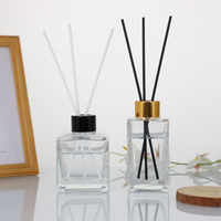 Meilleure vente : Bouteille carrée transparente en verre pour diffuseur d'huiles essentielles à bâtonnets, avec bouchon à vis et bâtonnets parfumés