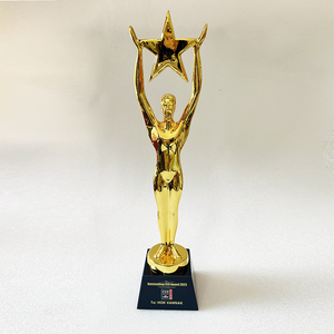 الرجل الراتينج الذهبي مع جائزة الكأس الكريستالية لحدث النجوم - Product Image 5