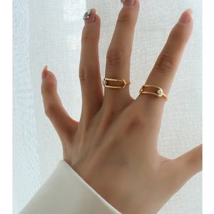 Anillos o Alianzas de Boda de Acero Inoxidable Chapado en Oro de 18K de Alta Calidad, Clásicos y Sencillos, con Circonita, para Mujer - Product Image 6