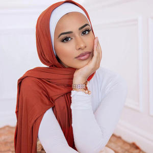 Sıcak satış yeni modeller moda orta doğu başörtüsü müslüman düz renk eşarp yumuşak şal kadınlar için - Product Image 6