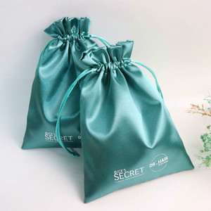 Sacs de luxe en satin de soie à cordon coulissant pour perruques, sacs en satin personnalisés avec logo pour lingerie et cheveux - Product Image 3