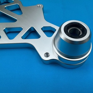 อะไหล่รถจักรยานยนต์ขายส่ง สวิงอาร์มอะลูมิเนียมอัลลอยด์สำหรับรถจักรยานยนต์ เหมาะสำหรับ Click125 CLICK150 Vario125 150  ดัดแปลงสวิงอาร์ม - Product Image 6