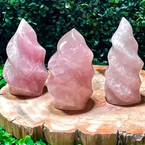 Cristal de Cuarzo Rosa Natural de Alta Calidad al por Mayor, Artesanía Hecha a Mano con Forma de Llama, Antorcha de Cuarzo Rosa para Decoración - Product Image 2