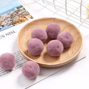 Proveedor Multicolor Arts and Crafts Fuzzy Pompom Balls Surtido de pompones Regalo de Navidad Pom 40mm - Product Image 4
