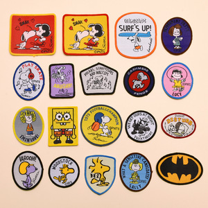 Écussons brodés de personnages de dessins animés USA Europe Snoop <span class=keywords><strong>Lucy</strong></span> Woodstock à repasser pour vêtements d'enfants <span class=keywords><strong>et</strong></span> d'adultes - Product Image 1