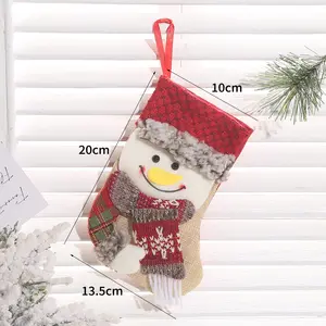 Criativo e bonito natal decoração meias mulheres desenhos animados pendurado presente natal meias