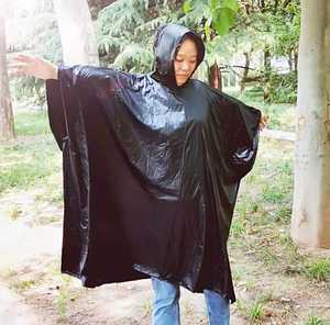 Jas hujan plastik persegi untuk dewasa, ponco tahan air PVC merah untuk dewasa, jas hujan plastik persegi untuk mendaki, hadiah bisnis pabrik BSCI, gaya anak laki-laki - Product Image 6