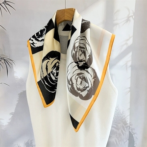 Sciarpa in Seta 100% Vera di Qualità per Donne, Foulard Personalizzato con Stampa Floreale, Sciarpa per Capelli, <span class=keywords><strong>Bandana</strong></span> con Logo Nero - Product Image 1