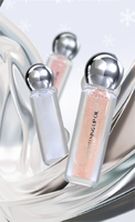 Gloss à lèvres végétalien personnalisé à marque privée, hydratant, brillant, à base d'huile, avec acide hyaluronique et feuille d'or pour un effet éclatant et nourrissant