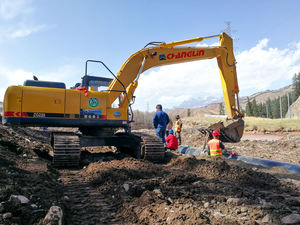 Nouvelle arrivée de Changlin : Excavatrice sur chenilles lourde avec marteau - Product Image 6