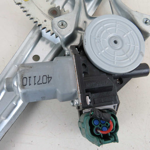 Alzacristalli Posteriore Sinistro Usato per Nissan Juke Mk1 2010-2019 (73232) - Product Image 3