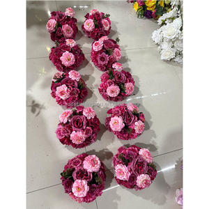 Composition florale artificielle rose vif et rose pâle, anneau floral, centre de table de mariage, grande boule de fleurs - Product Image 3