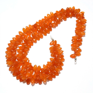 Collier de perles ovales facettées en cornaline, pierre orange polie, bijoux naturels sculptés faits à la main, tendance - Product Image 1