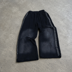 Pantalon de survêtement noir pour homme, coupe large, taille élastique, logo personnalisé imprimé, strass latéraux, style décontracté urbain - Product Image 4