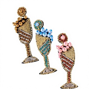 Pendientes Huggie de Perlas de Semilla Nuevas Color Champán, con Gemas, para Novia, Aniversario, Cumpleaños, Artesanía India MD, Clásico EMOTION - Product Image 1