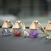 Diffuseur de voiture suspendu en verre avec logo personnalisé OEM, 8 ml, diamant coloré, bouchon en bois, flacon de parfum, désodorisant d'air aux huiles essentielles