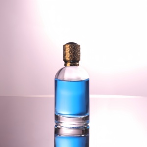 Flacon pulvérisateur de parfum vide de 100 ml en <span class=keywords><strong>verre</strong></span> <span class=keywords><strong>oriental</strong></span>, forme plate, avec embout pompe, estampé <span class=keywords><strong>à</strong></span> l'or et sérigraphié, personnalisable, modèle de marque - Product Image 2