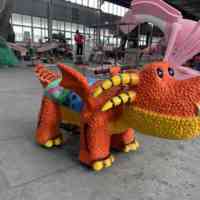 Parc d'attractions, équipements de loisirs, parc d'aventure, manège pour enfants sur le thème des dinosaures, animatronique en fibre de verre et métal, fonctionnant sur batterie, intérieur/extérieur