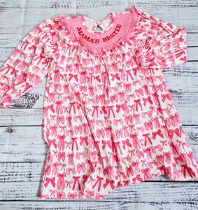 Ropa de Bebé con Bordado 'MAMA'S BESTIE', Lazos Coquetos, Conjunto Rosa para Hermanas, Romper con Bordado - Product Image 2
