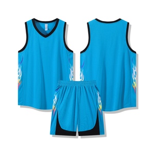 Ensemble d'uniformes de basketball haut de gamme - Maillot et short personnalisés avec tissu à séchage rapide pour les tournois - Product Image 2