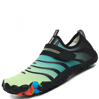 [Geecol] Chaussures aquatiques à bout fermé pour enfants, garçons et filles, sensation pieds nus, plage, piscine, séchage rapide, légères, pour tout-petits (vert lime 24,0 cm)