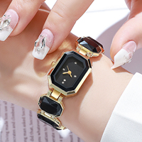 Montre élégante et simple en quartz vert émeraude, petit cube carré, montre de luxe légère, montre mignonne pour étudiantes, montre pour femmes