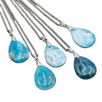 Collier pendentif en acier inoxydable avec chaîne en cristal de forme goutte d'eau de style classique, motif de boule simple pour hommes et femmes en cadeau