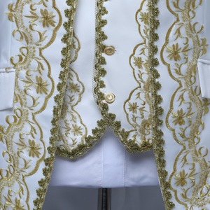 Costume 3 pièces <span class=keywords><strong>pour</strong></span> <span class=keywords><strong>homme</strong></span>, veste brodée médiévale, gilet, pantalon, costume <span class=keywords><strong>de</strong></span> mariage <span class=keywords><strong>pour</strong></span> <span class=keywords><strong>homme</strong></span> <span class=keywords><strong>de</strong></span> la cour royale, <span class=keywords><strong>robe</strong></span> <span class=keywords><strong>de</strong></span> cour rétro européenne, costumes - Product Image 3