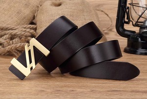 Luxe Simple Design Jeunes Étudiants Jeans <span class=keywords><strong>Ceinture</strong></span> En Cuir Top Grain Importé Italien Avec Double V Lettre <span class=keywords><strong>Boucle</strong></span> En <span class=keywords><strong>Laiton</strong></span> - Product Image 4