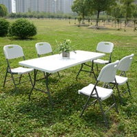 Meilleur choix : table pliante en plastique de 6 pieds avec plateau et pieds en HDPE robustes pour une utilisation en extérieur dans les hôtels