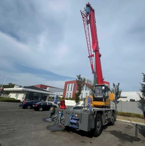 Bestselling Products High Quality New Rough Terrain <b>Crane</b> Src300t 30ton Lifting Capacity 198kw Power Mobile with Spare Parts for - Product Image 3