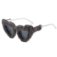 Lunettes de soleil rétro en forme de coeur avec diamant pour femmes rose UV400 lunettes de soleil œil de chat lunettes PC à la mode Transparent blanc pour