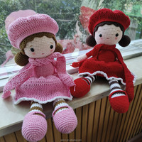 Poupée au crochet faite à la main pour filles, adorable peluche tricotée style Art Déco pour décoration d'anniversaire, décoration de la maison, décoration suspendue pour la chambre