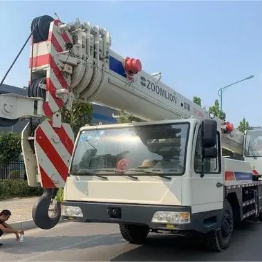 Top Chinese brand Zoom Heavy Industry Co.  Ltd. 25 tons  50 tons  55 tons  and 100 tons hydraulic mobile truck crane in stock