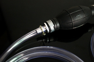 Tubo di aspirazione manuale della pompa del carburante dell'automobile della pompa dell'olio del Gas della mano di plastica per la pompa Diesel della benzina del carburante di sintonizzazione della benzina liquida della barca - Product Image 4