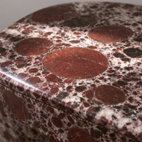 Table console en marbre veiné noir et blanc de luxe avec tiroir, parfaite pour la décoration d'entrée moderne.