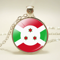 Collier unisexe tendance avec chaîne métallique réglable et cabochon transparent imprimé drapeaux des nations du monde entier – Cadeau de haute qualité