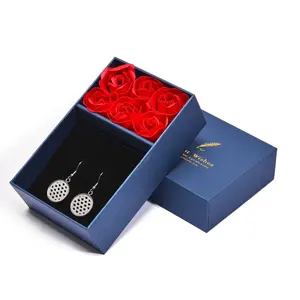 ब्लू गुलदस्ता गत्ता थोक लक्जरी कस्टम वैलेंटाइन उपहार पैकेजिंग गहने बॉक्स के साथ फूल गुलाब उपहार बॉक्स