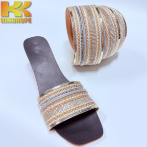 Correa trenzada para <span class=keywords><strong>sandalias</strong></span> con diseño geométrico bicolor y adornos de pedrería, banda superior tejida para calzado con marco metálico para <span class=keywords><strong>sandalias</strong></span> tipo pantuflas - Product Image 4
